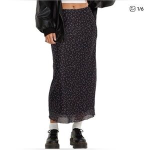 Motel mesh floral midi skirt